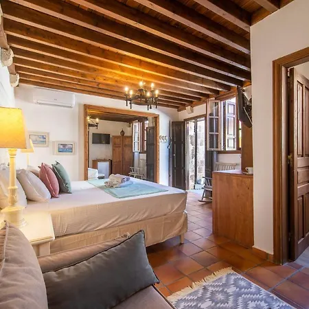 Saint Artemios Boutique מלון עיר רודוס