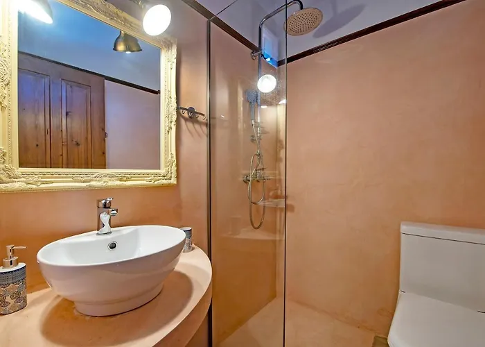 Saint Artemios Boutique Hotel 4*